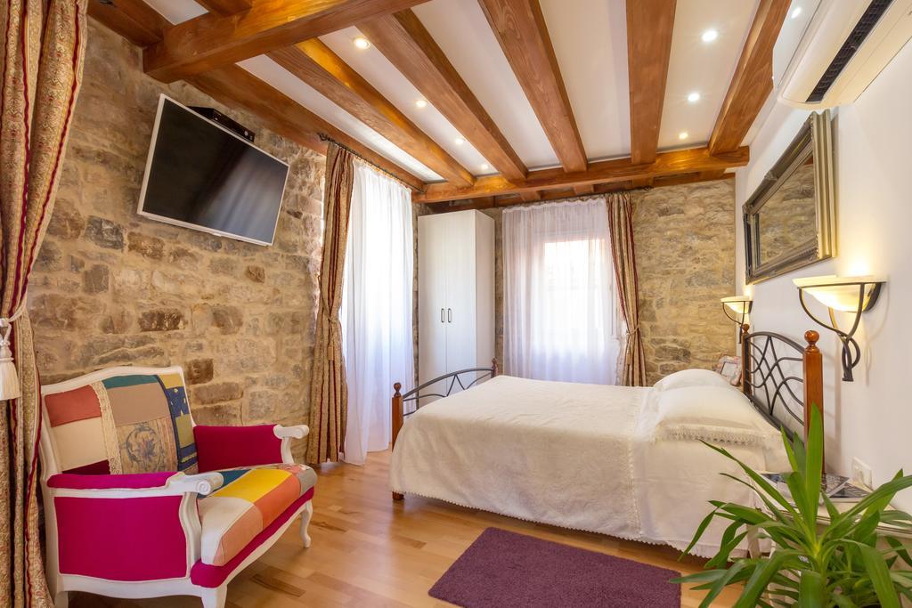 Studios Aurelia Palace Split Room photo