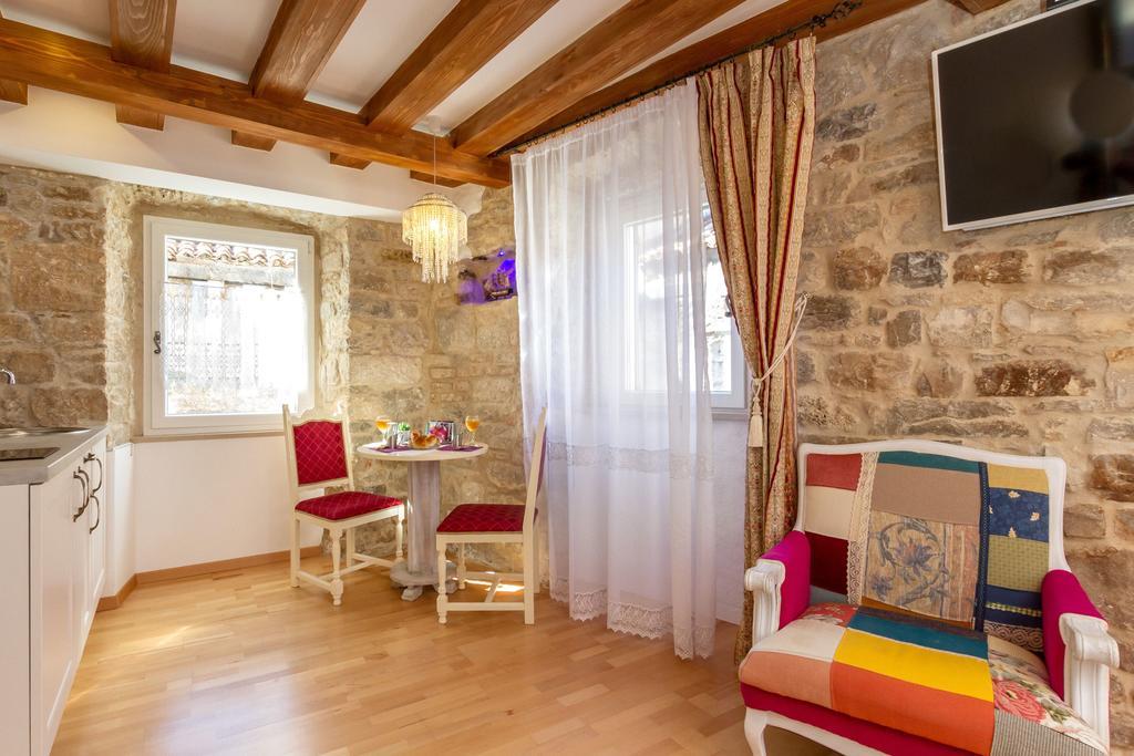 Studios Aurelia Palace Split Room photo